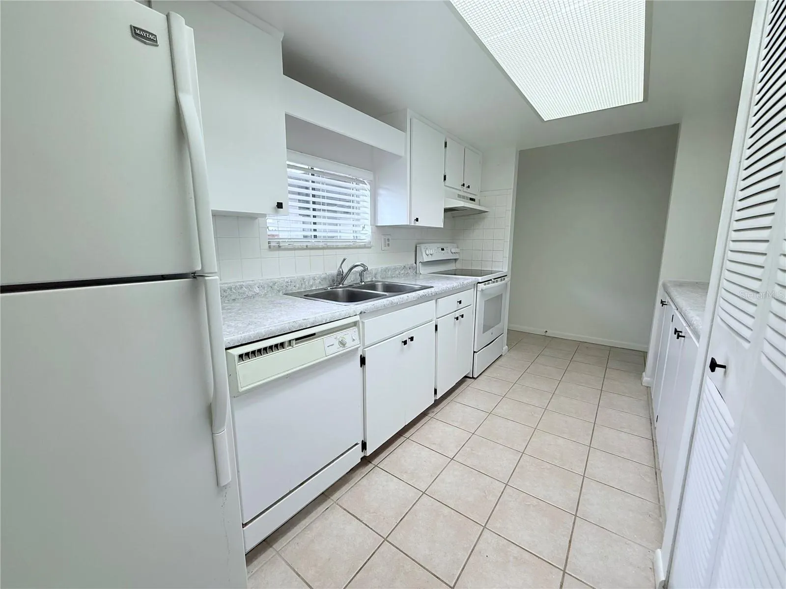 8608 LAKE ISLE DR #169, #169