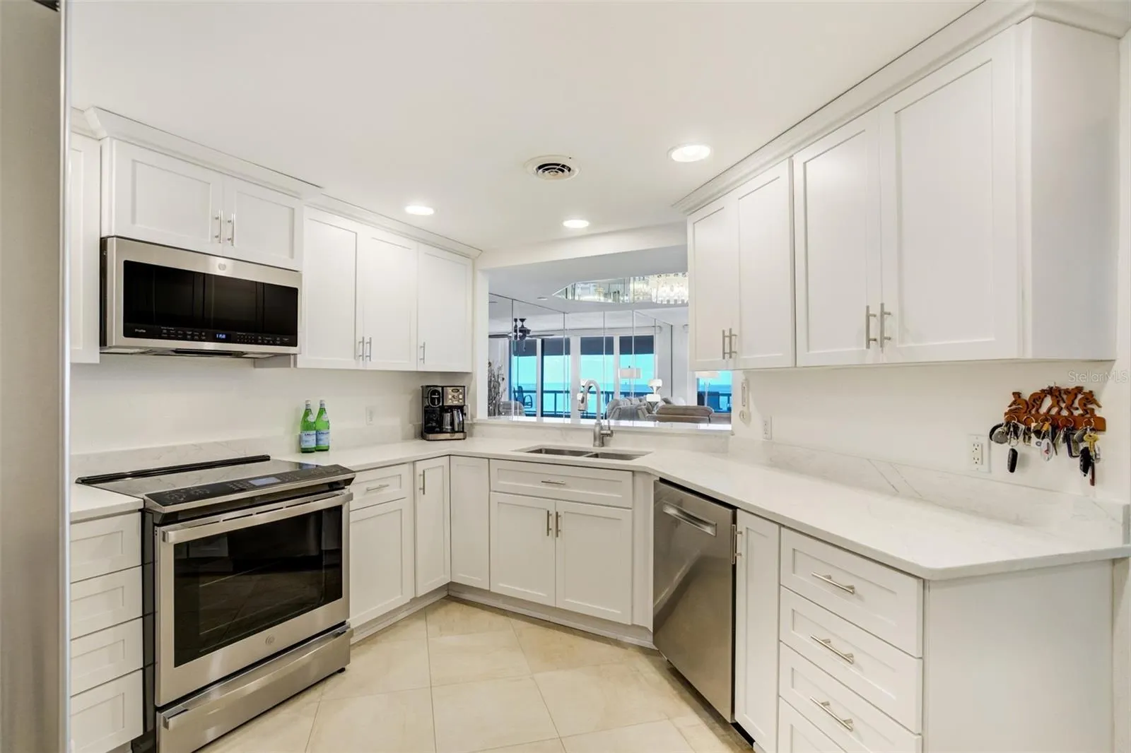 1310 GULF BLVD #15B, #15B