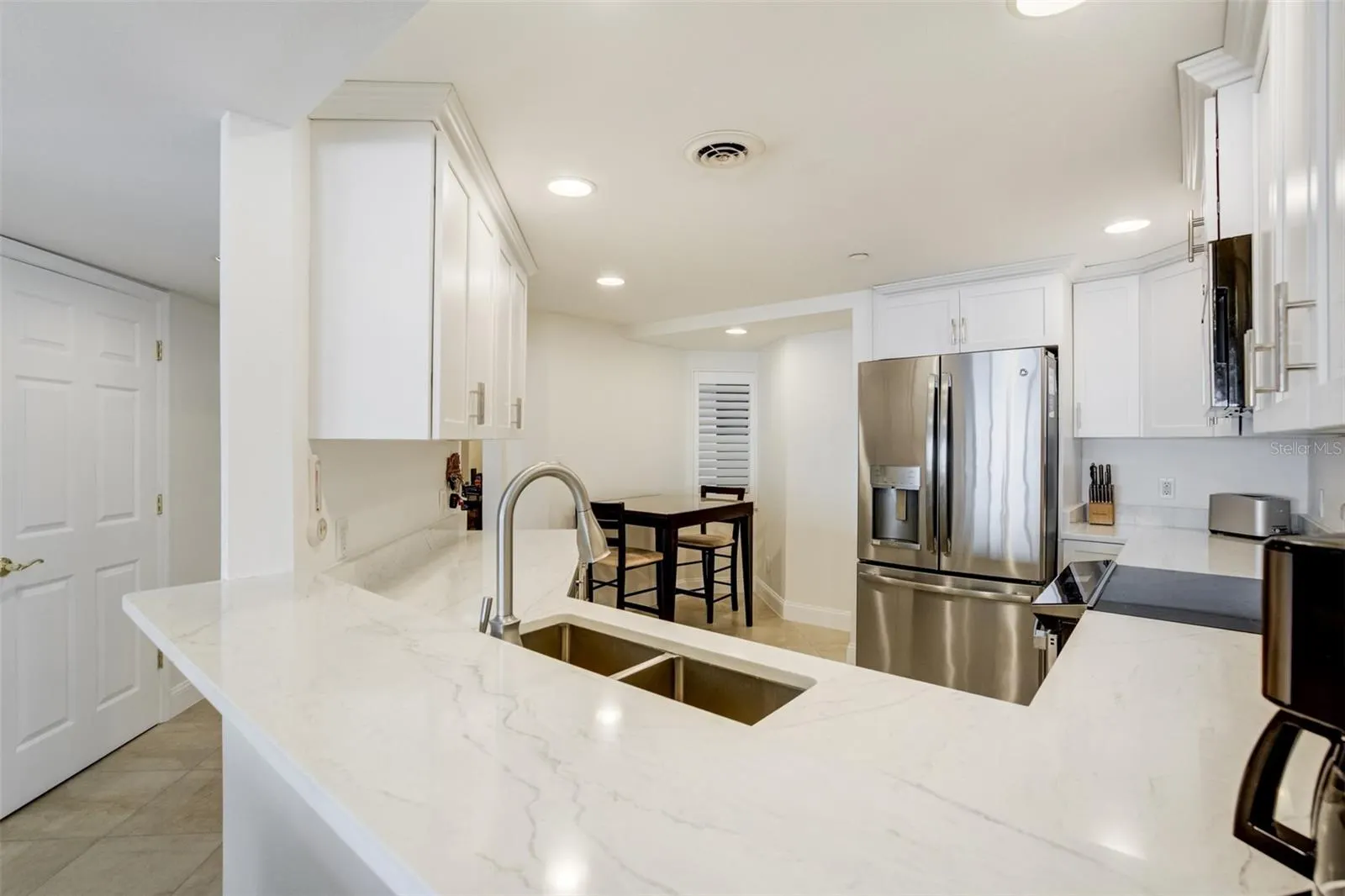 1310 GULF BLVD #15B, #15B