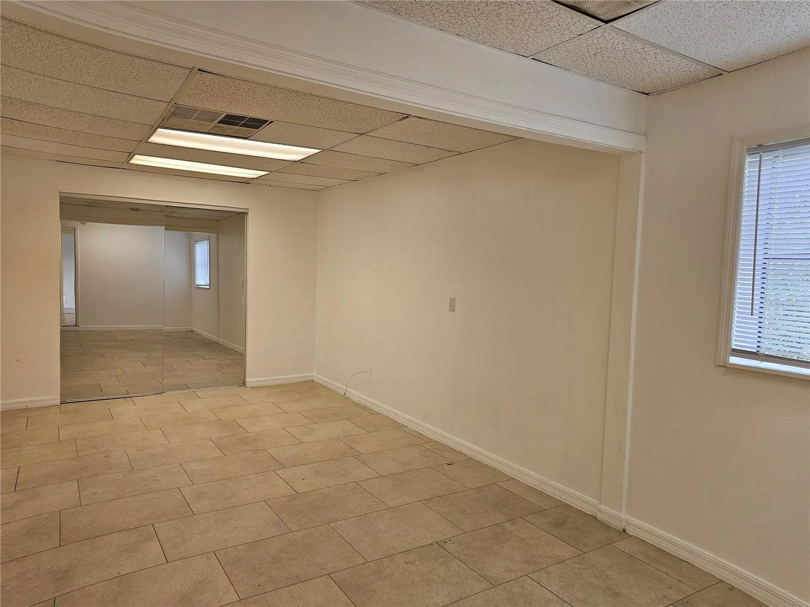 1206 S WABASH AVE