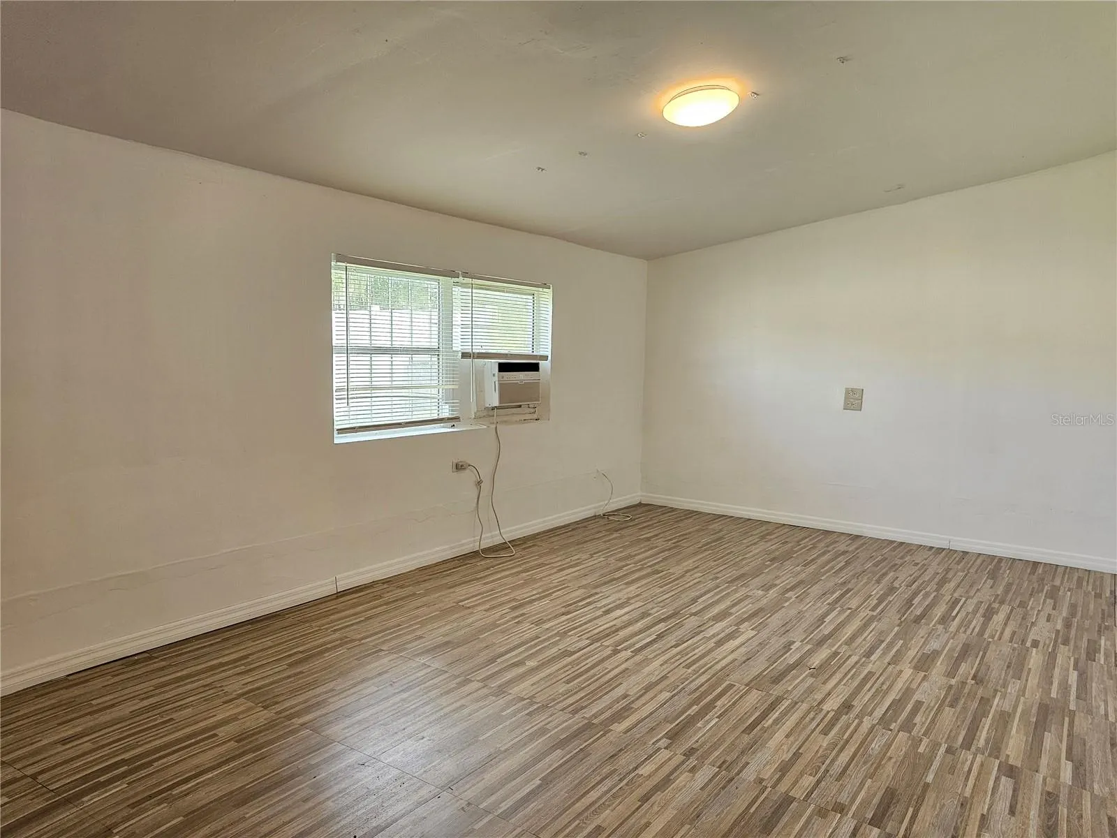 1206 S WABASH AVE