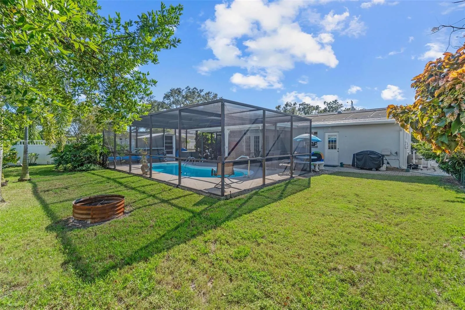 231 TEMPLE LN