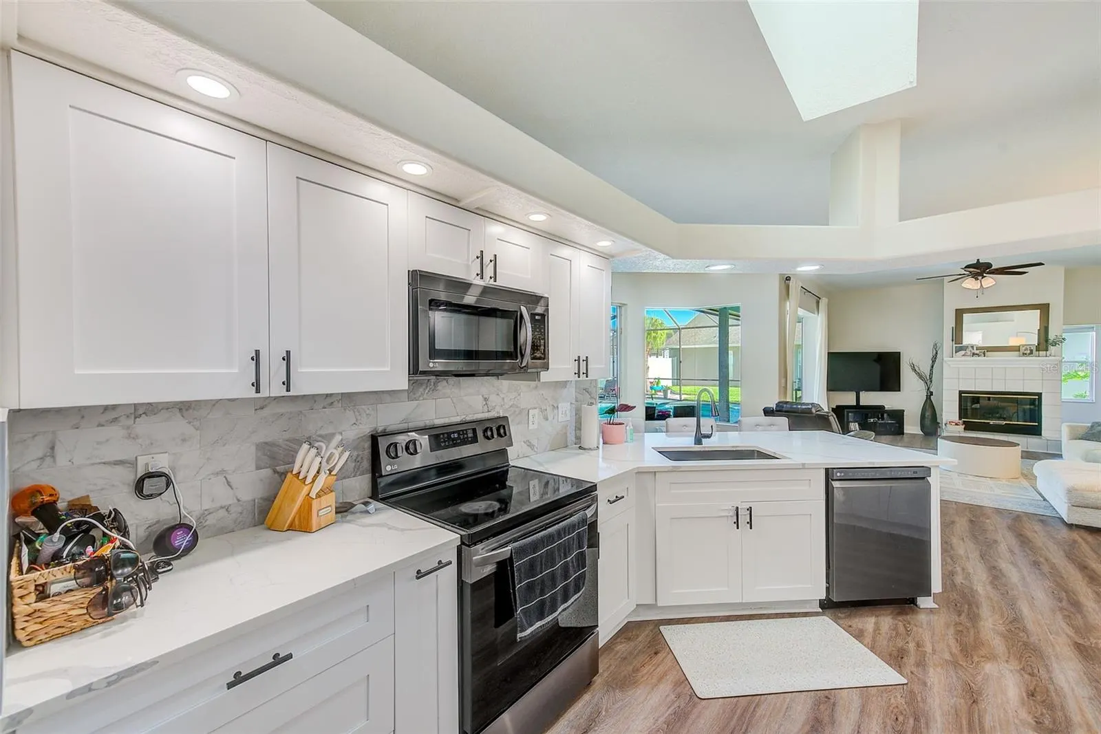 10004 KATIE CT
