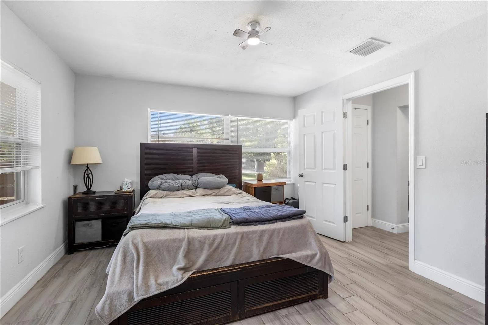 10208 LOLA ST