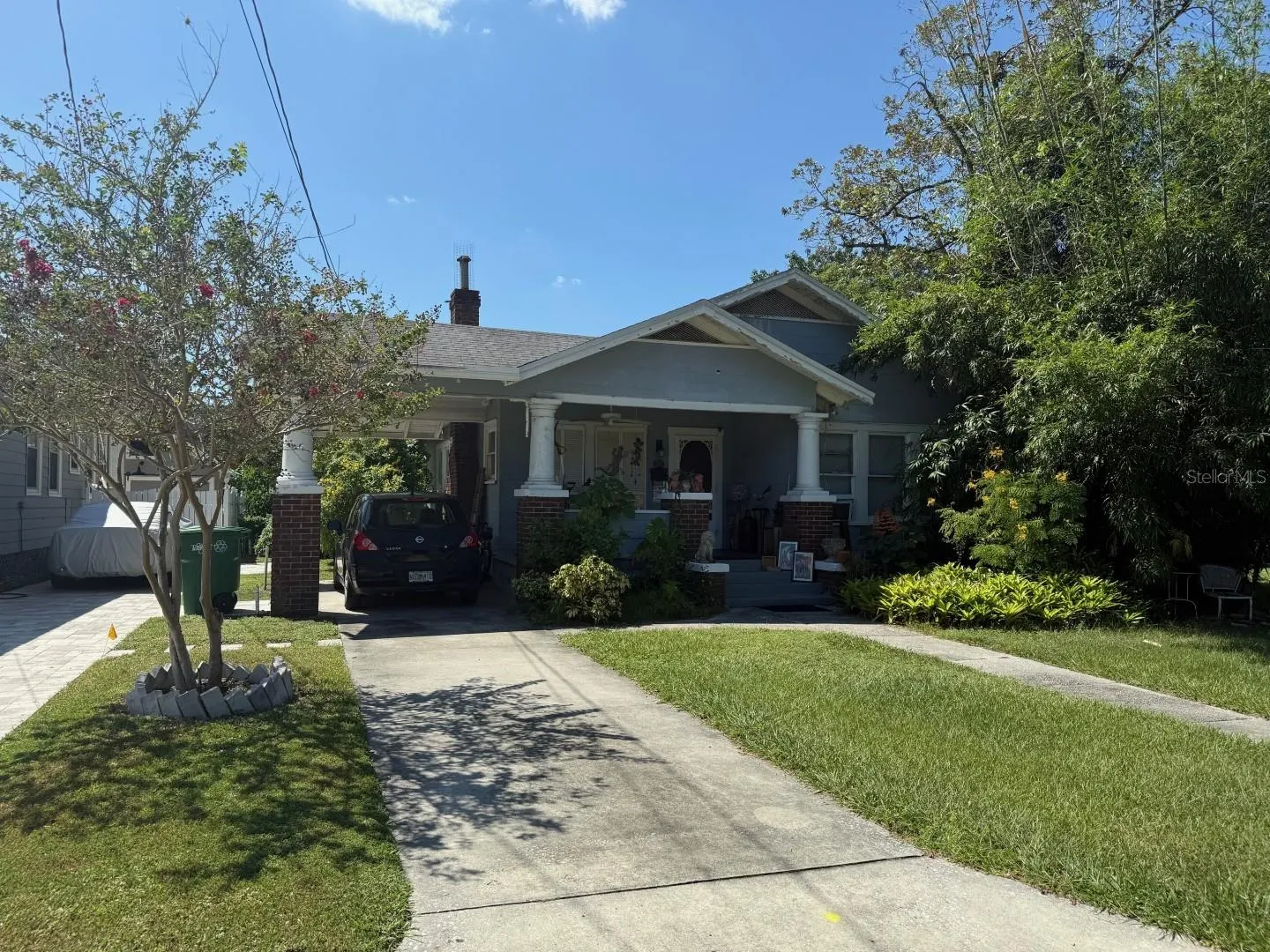 208 W FERN ST