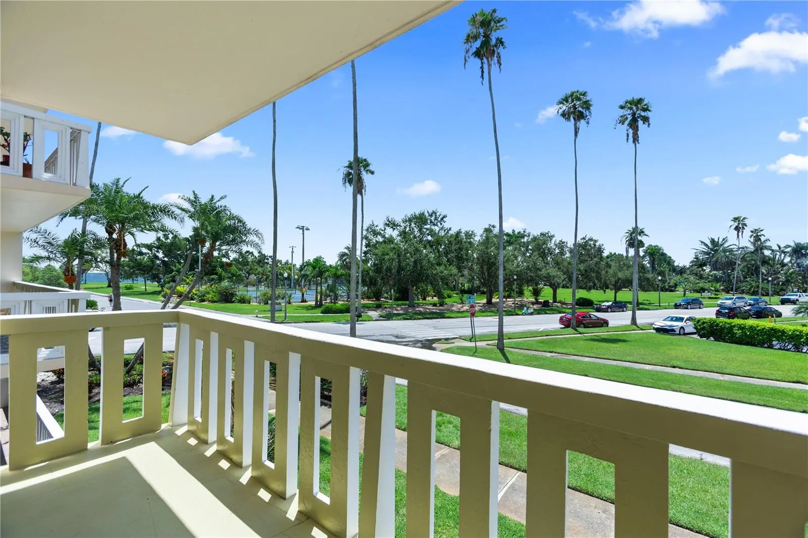 1200 N SHORE DR NE #204, #204
