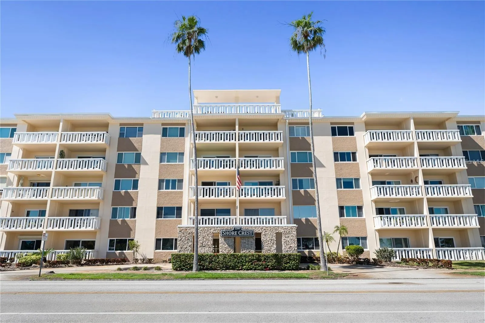 1200 N SHORE DR NE #204, #204