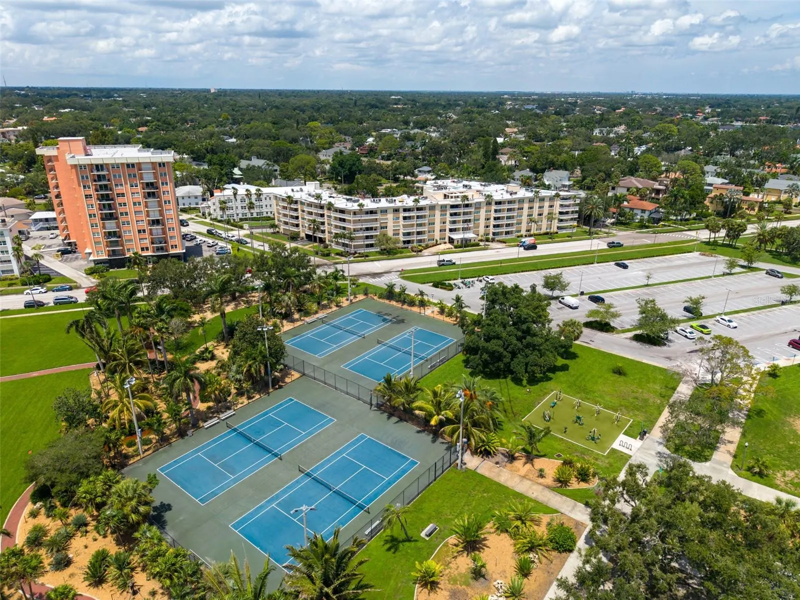 1200 N SHORE DR NE #204, #204