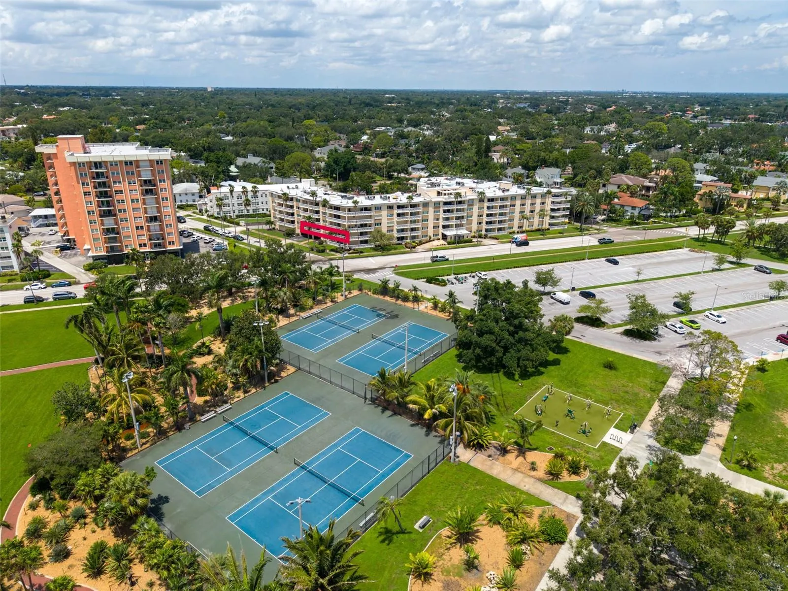 1200 N SHORE DR NE #204, #204