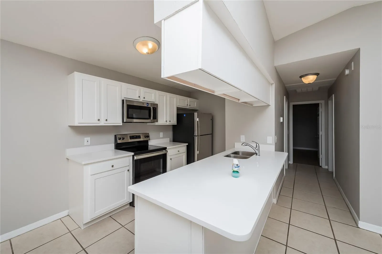 828 TRINA LN