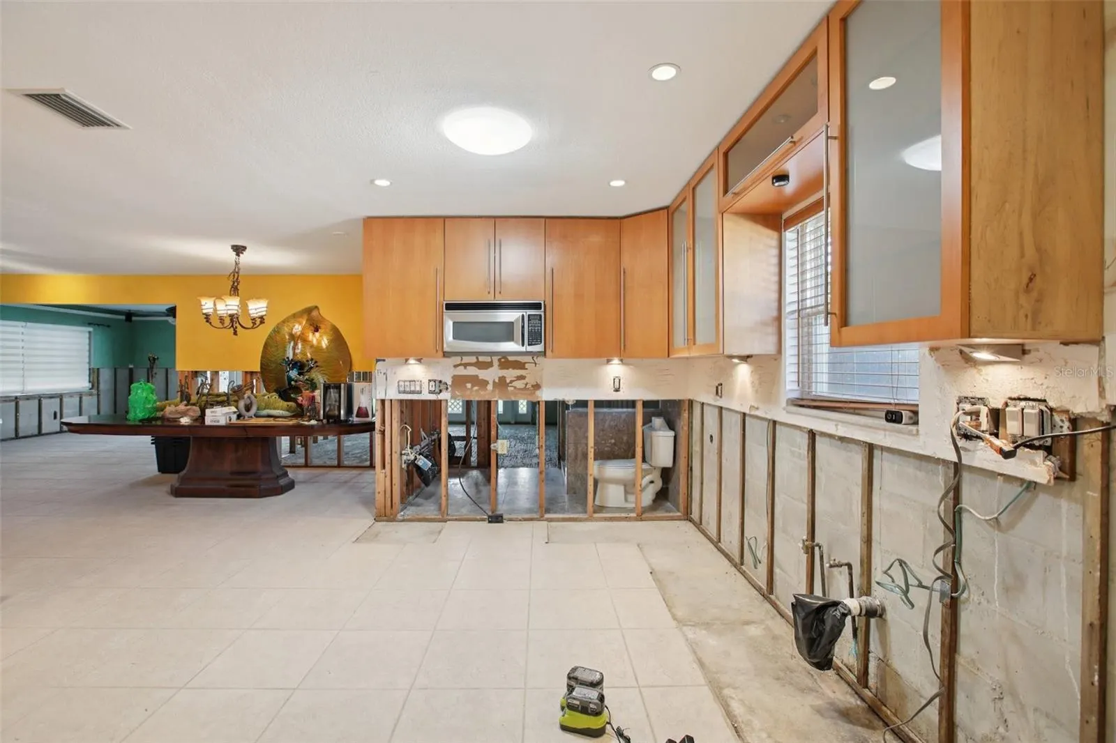 8540 RIVERSIDE