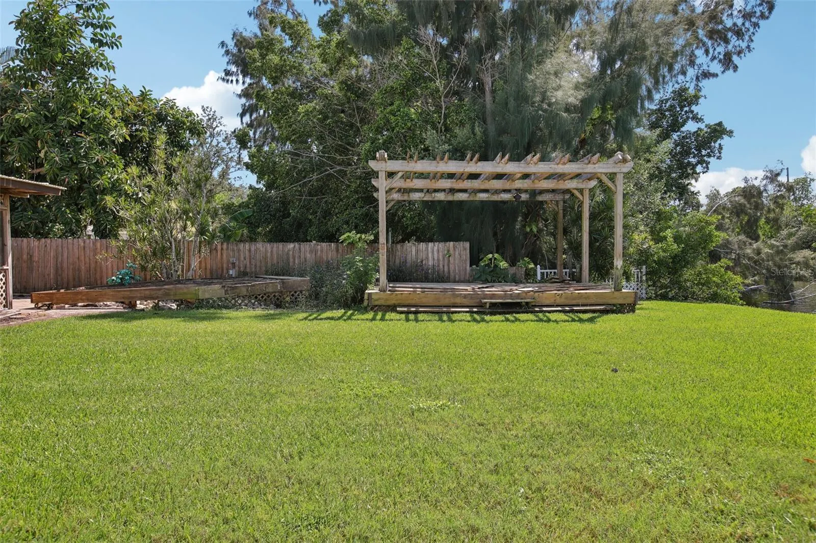 8540 RIVERSIDE