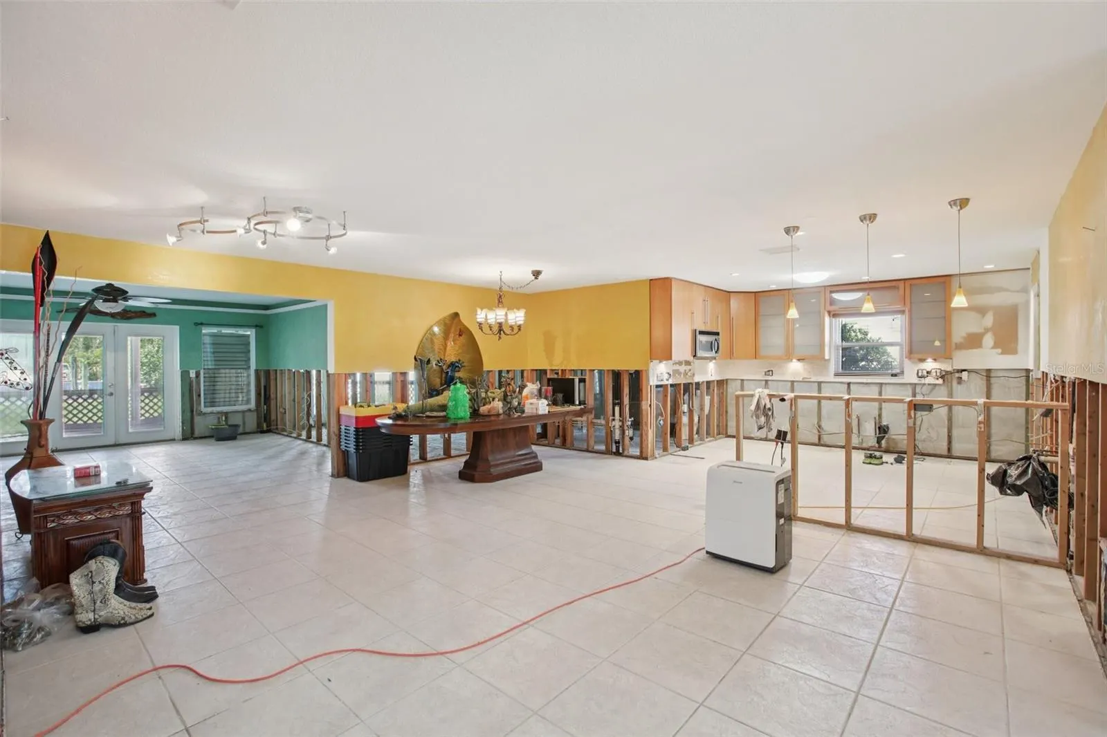 8540 RIVERSIDE