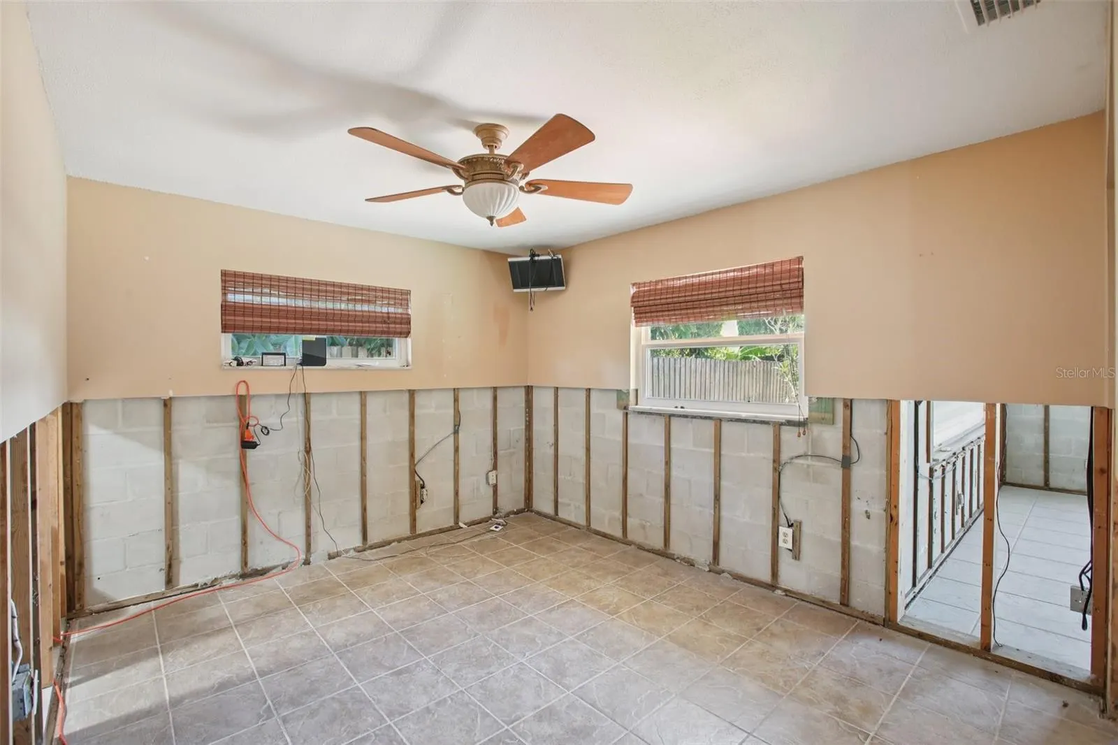 8540 RIVERSIDE