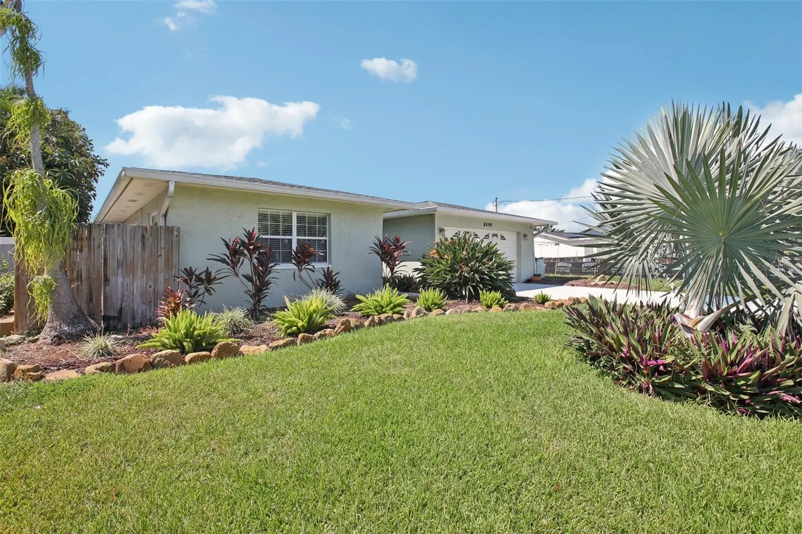 8540 RIVERSIDE