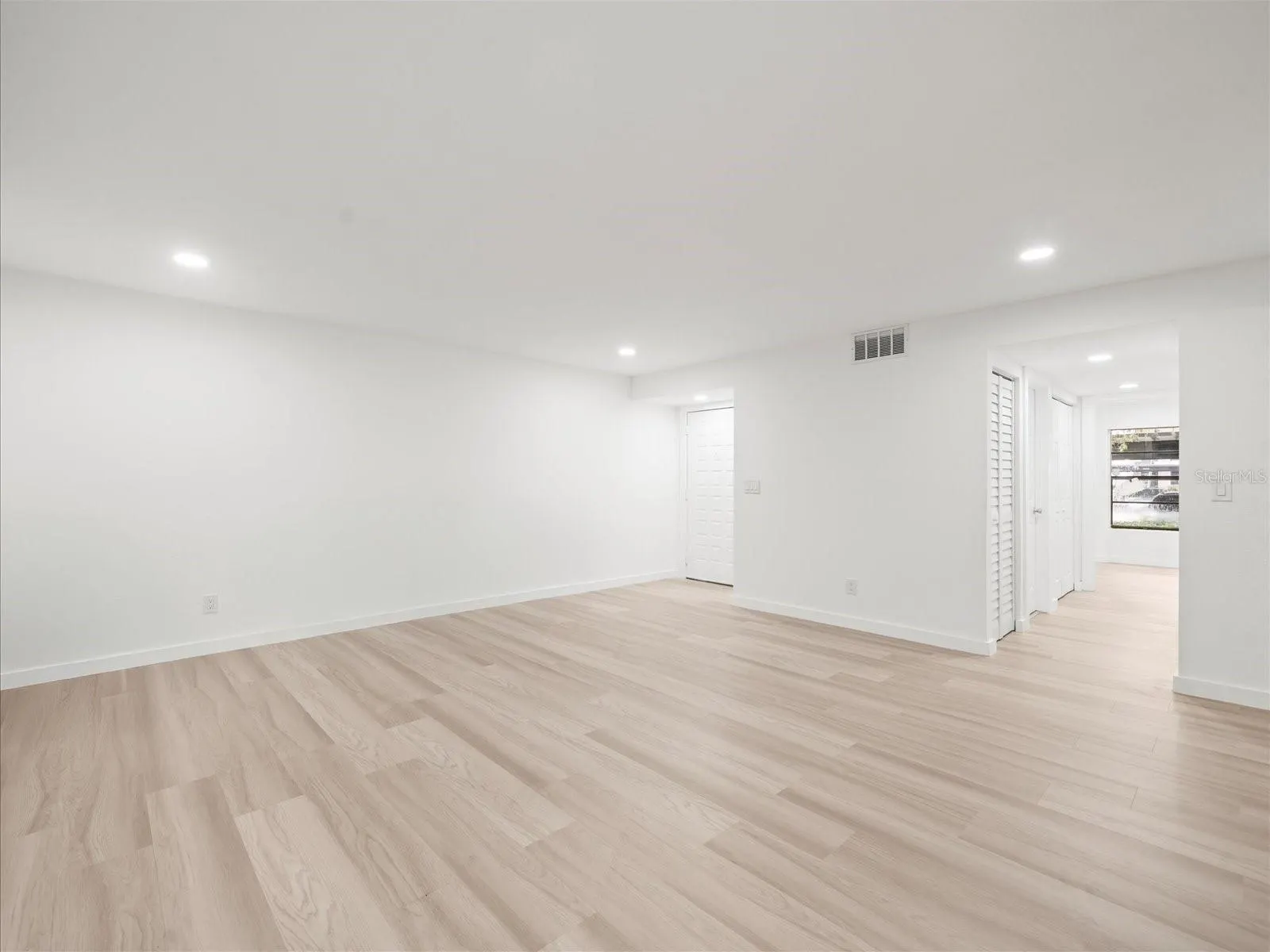 7877 NIAGARA AVE #1802, #1802