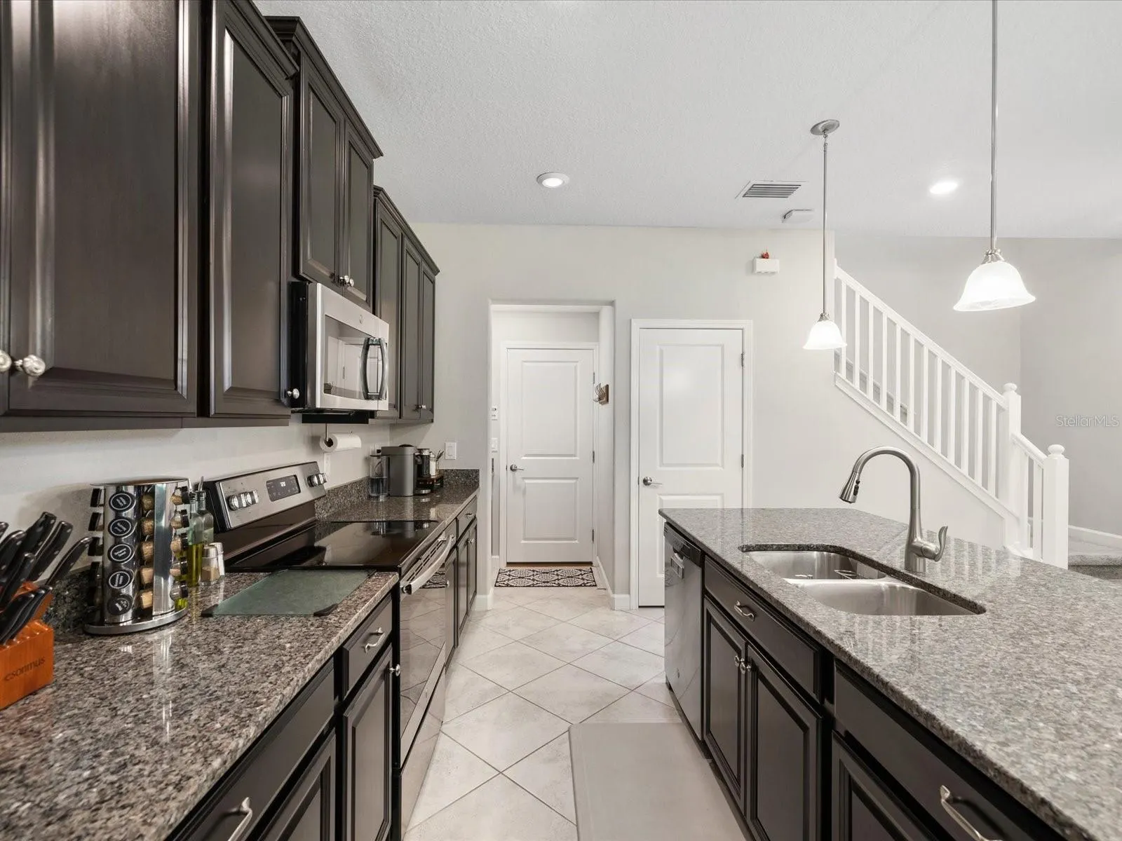 6747 CITRUS CREEK LN