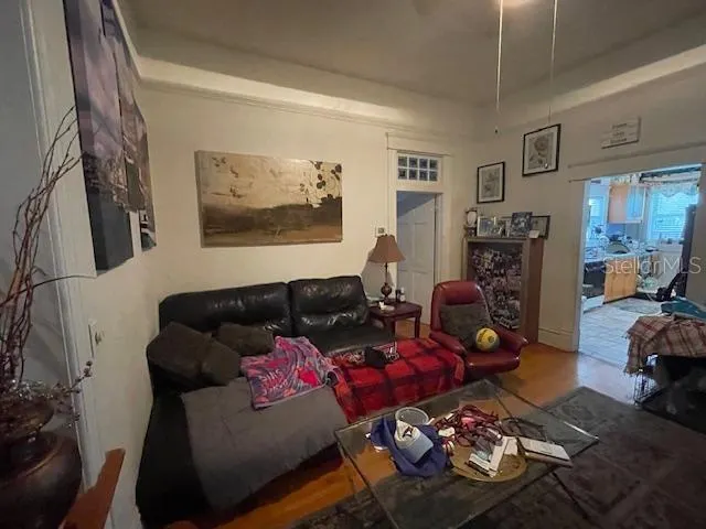 317 W FRANCES AVE