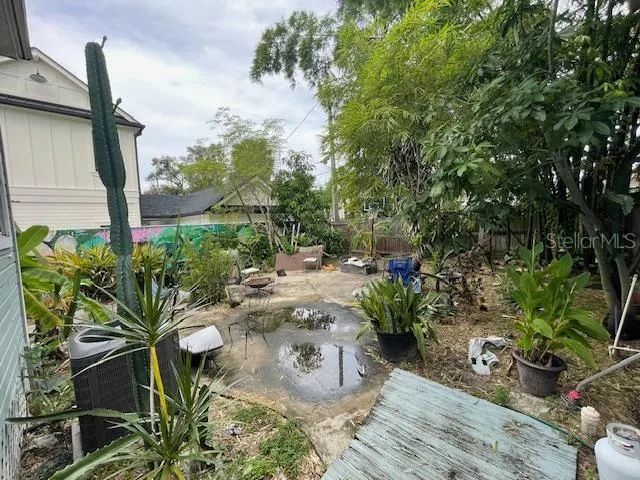 317 W FRANCES AVE
