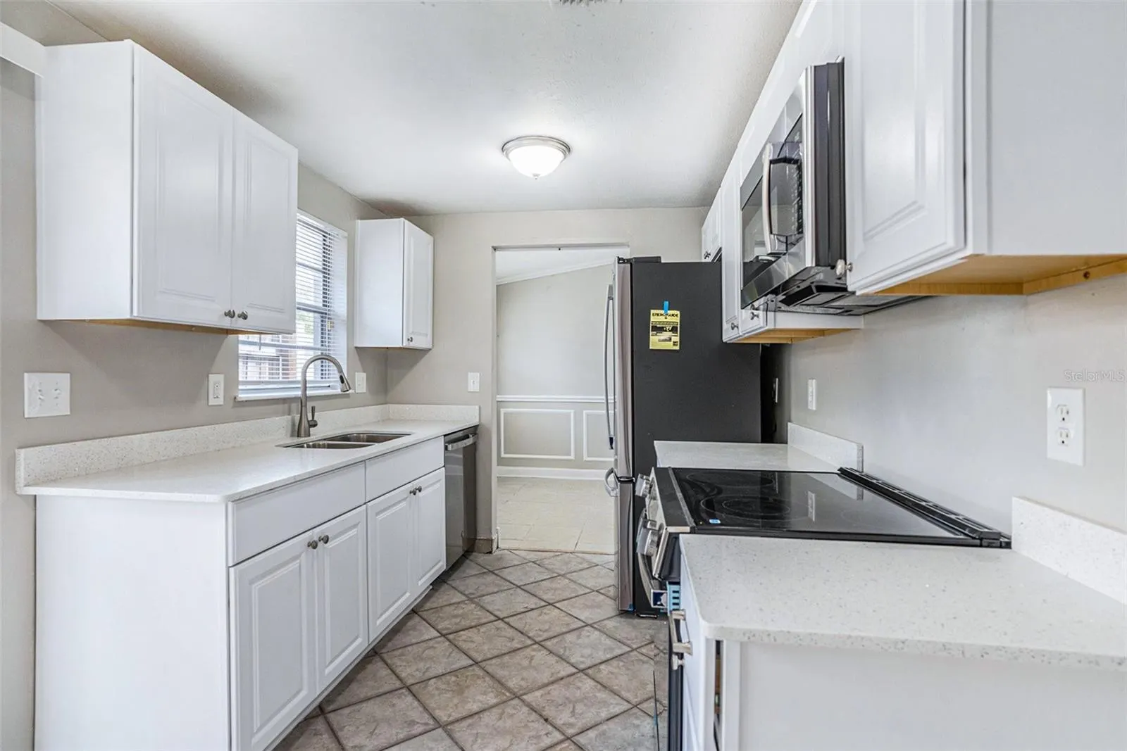 8234 RAVENCROFT DR