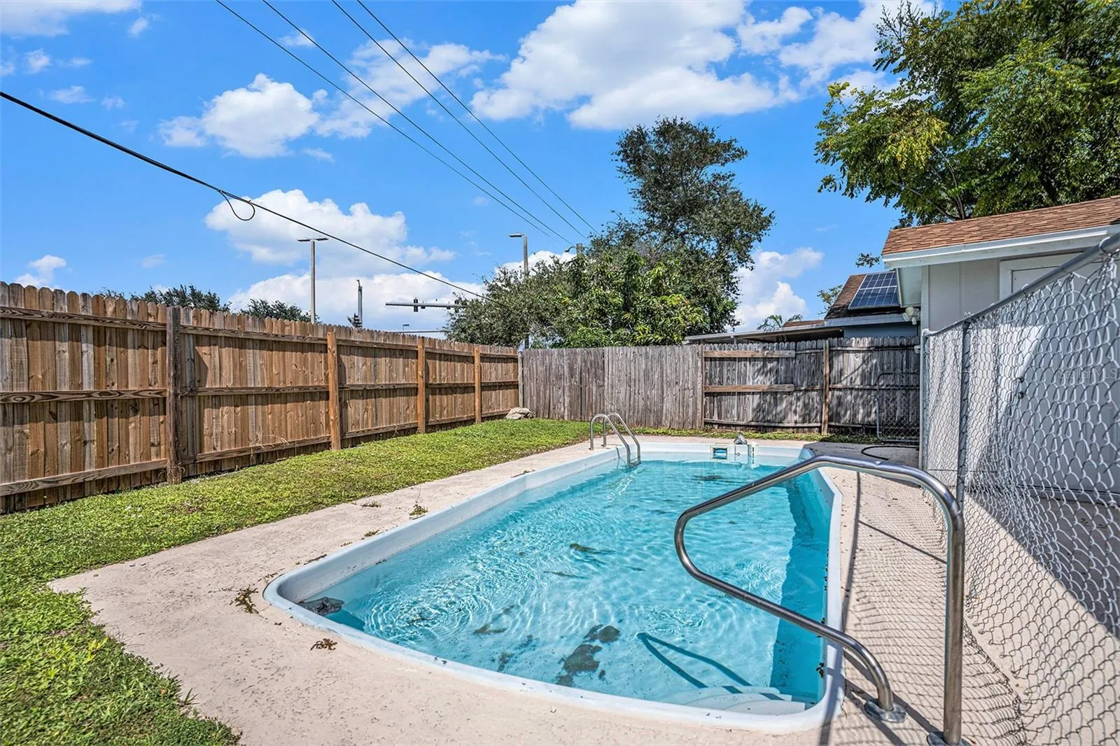 8234 RAVENCROFT DR