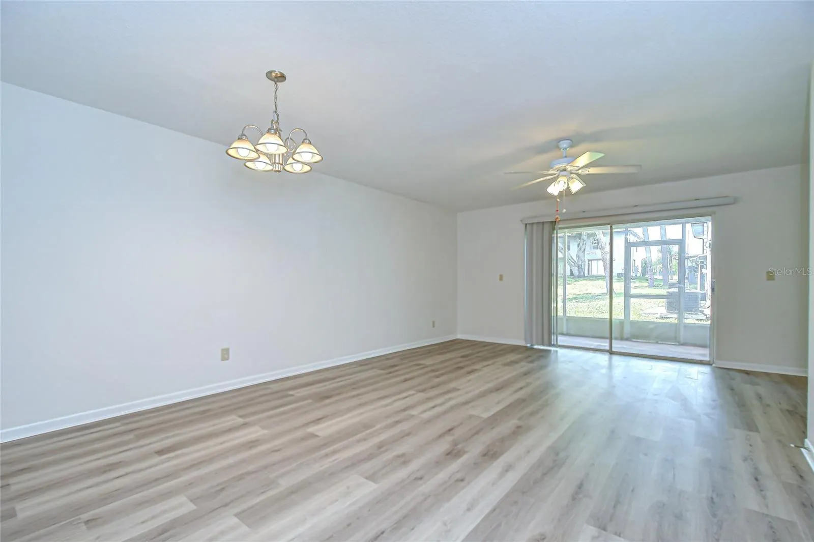 5208 SUNRIDGE PALMS DR #105, #105