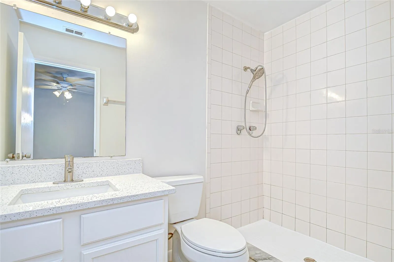 5208 SUNRIDGE PALMS DR #105, #105