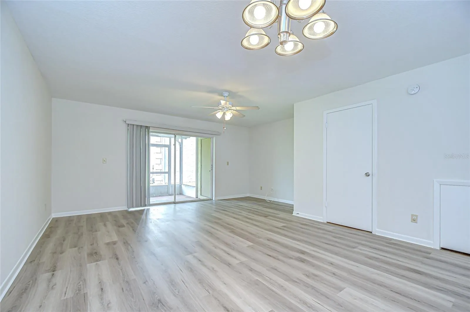 5208 SUNRIDGE PALMS DR #105, #105