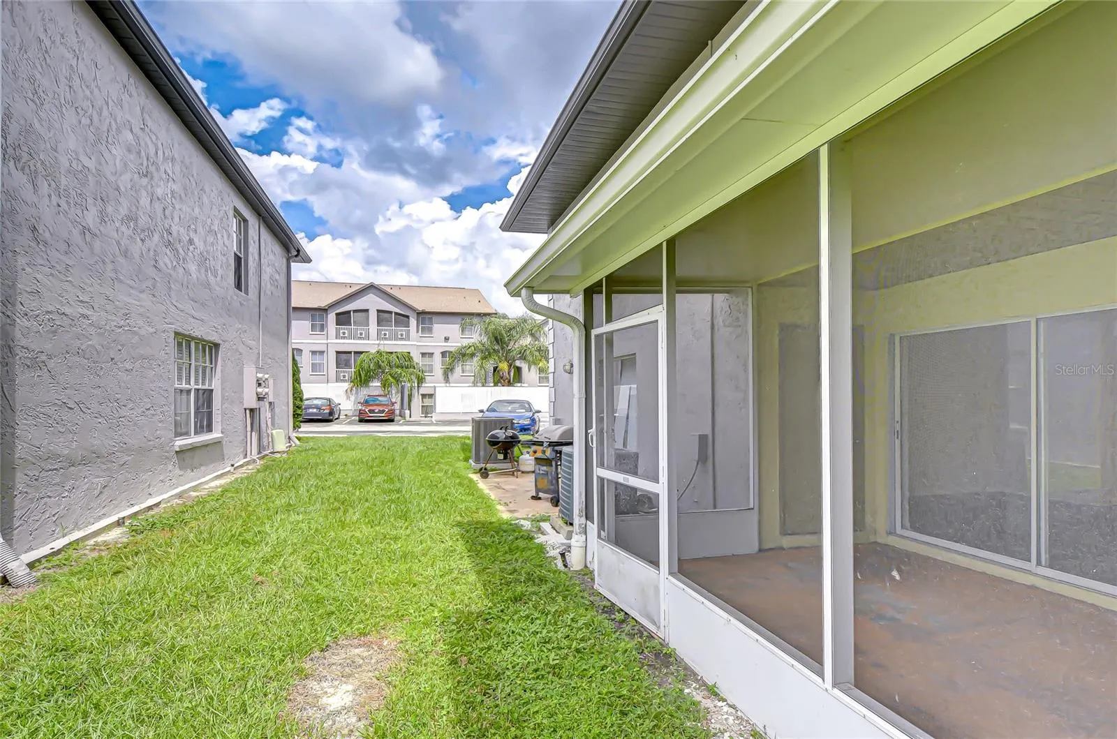 5208 SUNRIDGE PALMS DR #105, #105