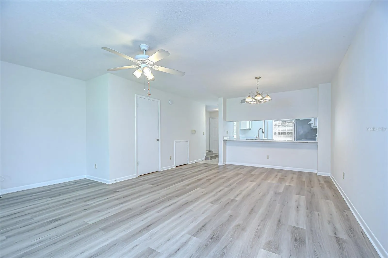 5208 SUNRIDGE PALMS DR #105, #105