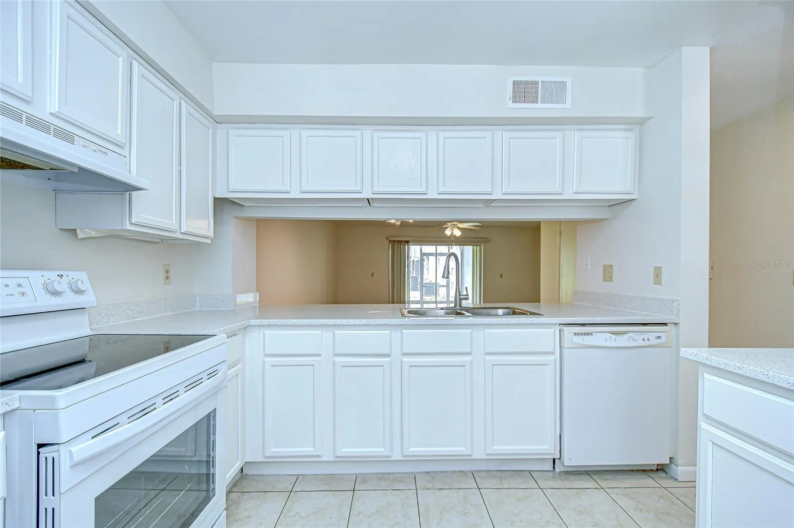 5208 SUNRIDGE PALMS DR #105, #105