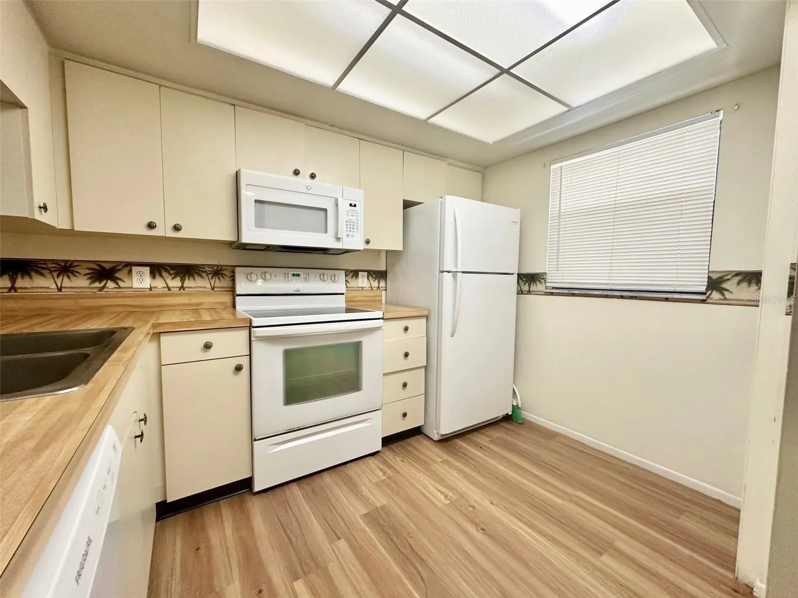 3048 EASTLAND BLVD #C203, #C203