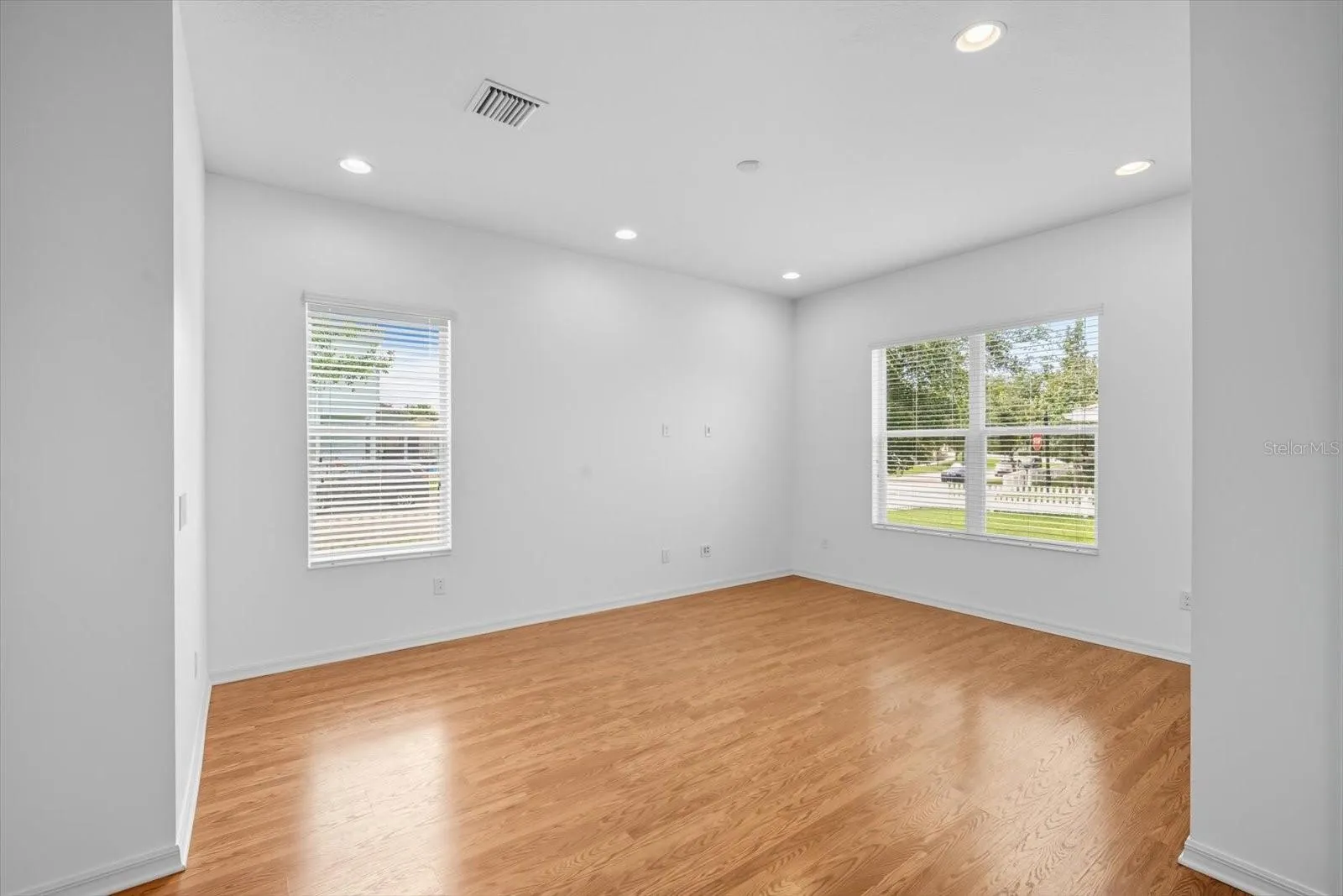 11213 GRAND PARK AVE