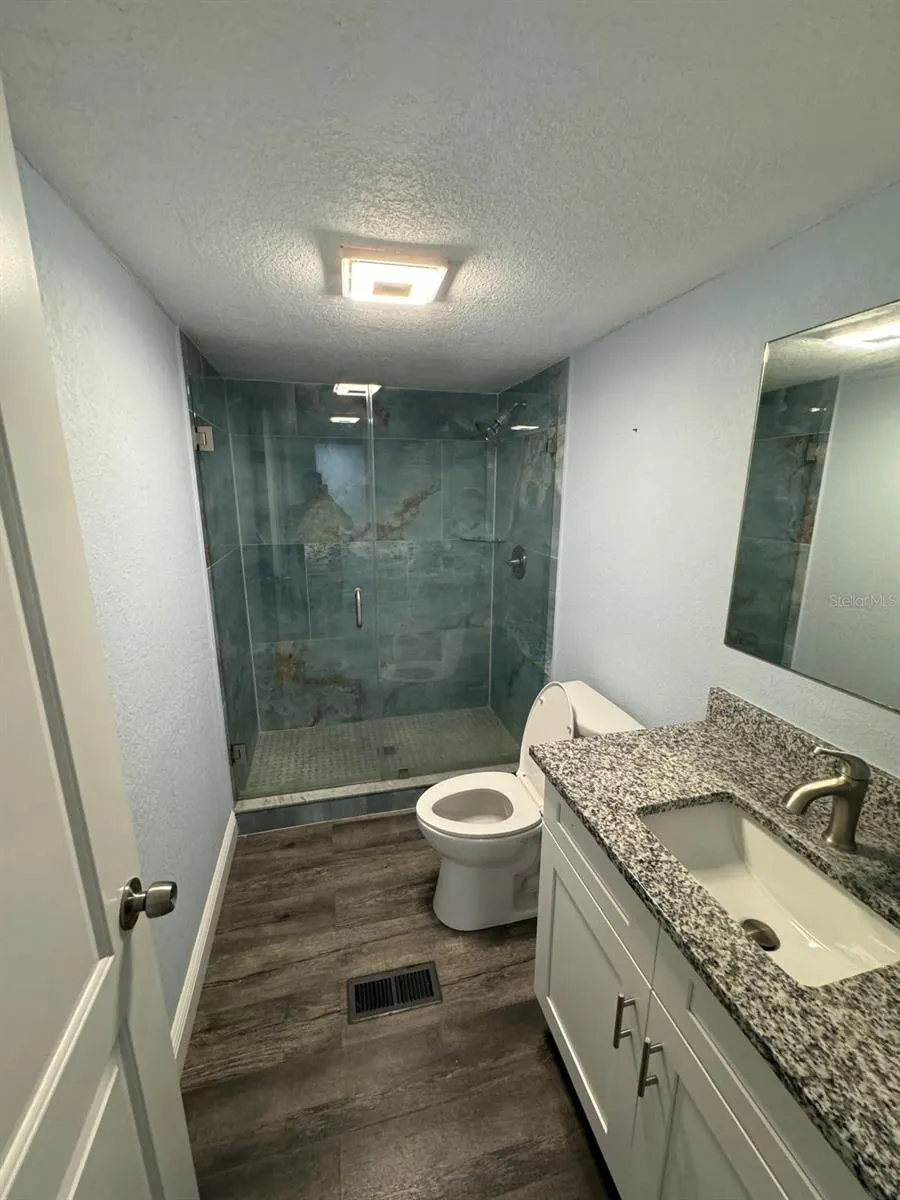 8711 MAYFLOWER RD