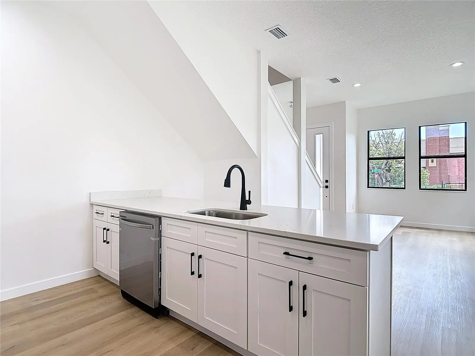 2516 E 15TH AVE #1, #1