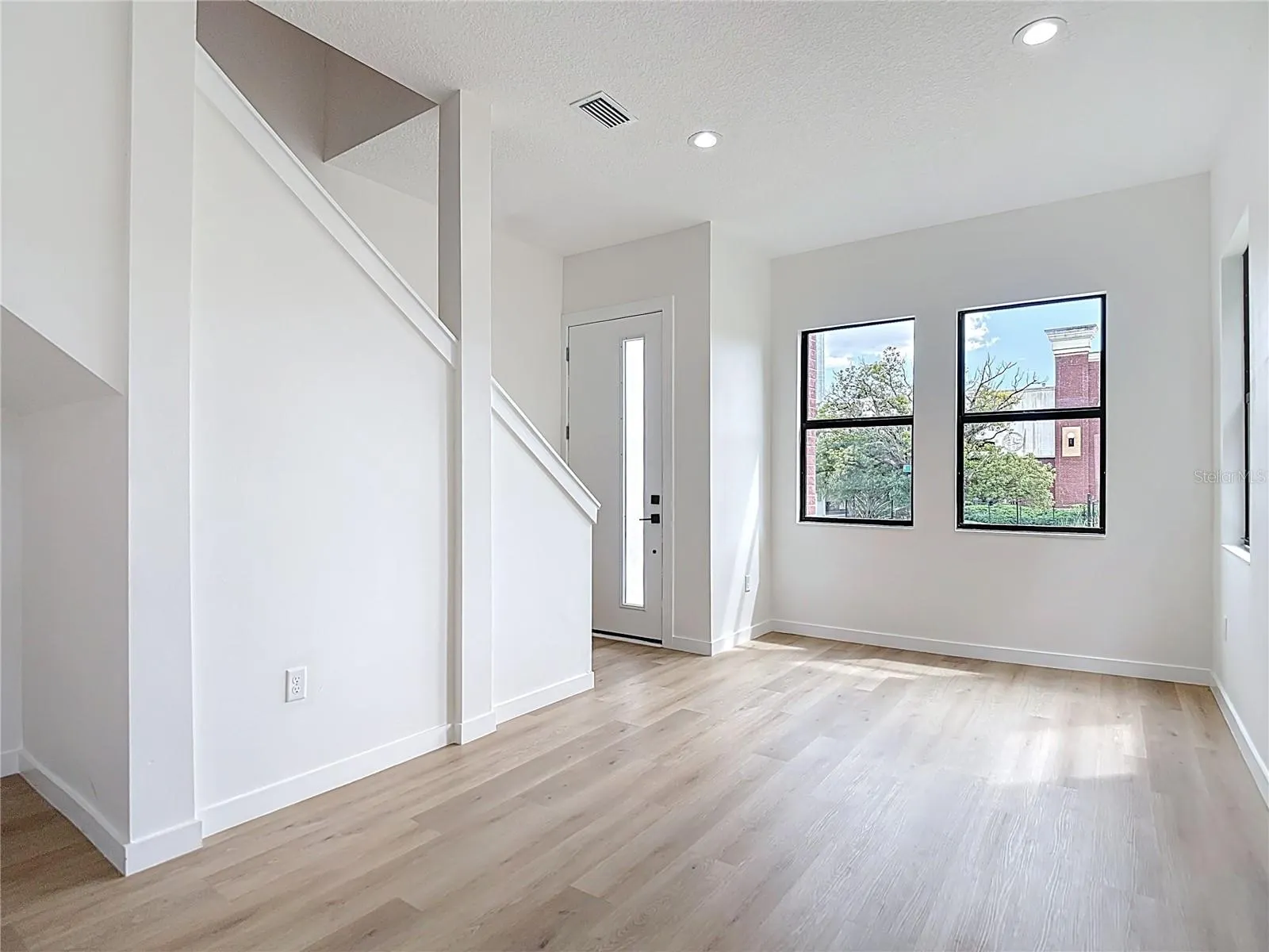 2516 E 15TH AVE #1, #1
