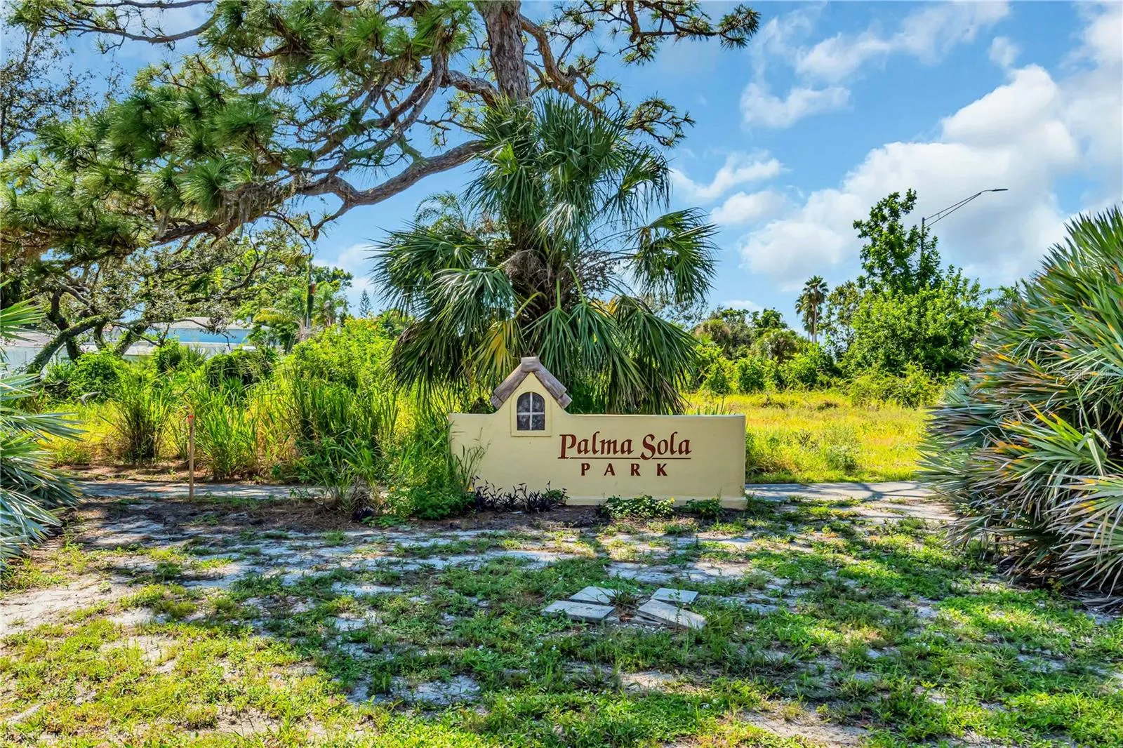 7817 ALHAMBRA DR