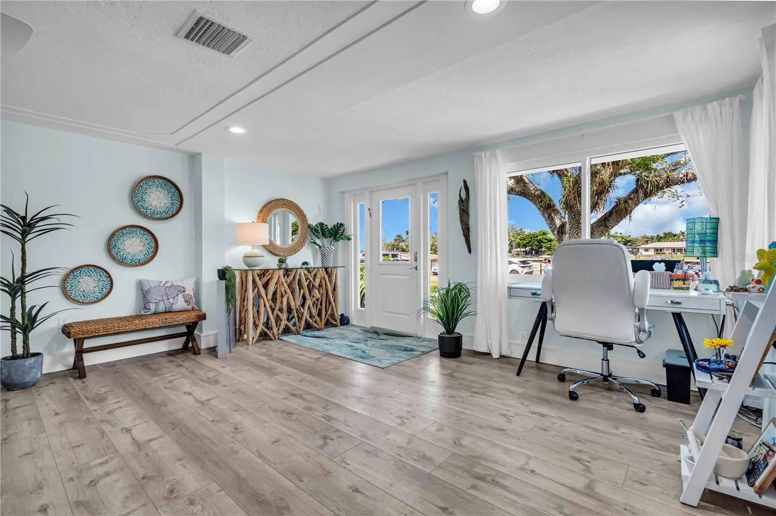 7817 ALHAMBRA DR