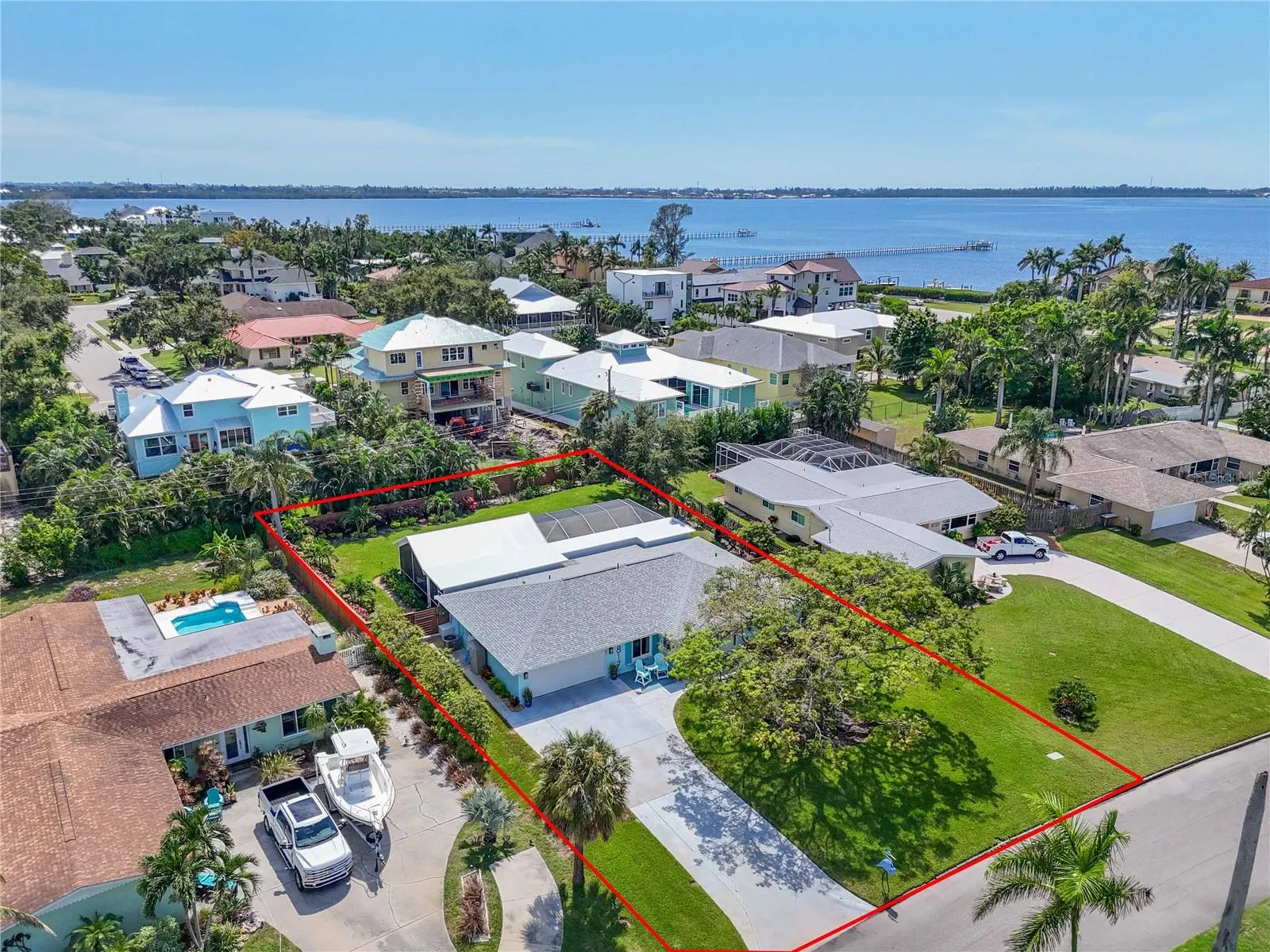 7817 ALHAMBRA DR