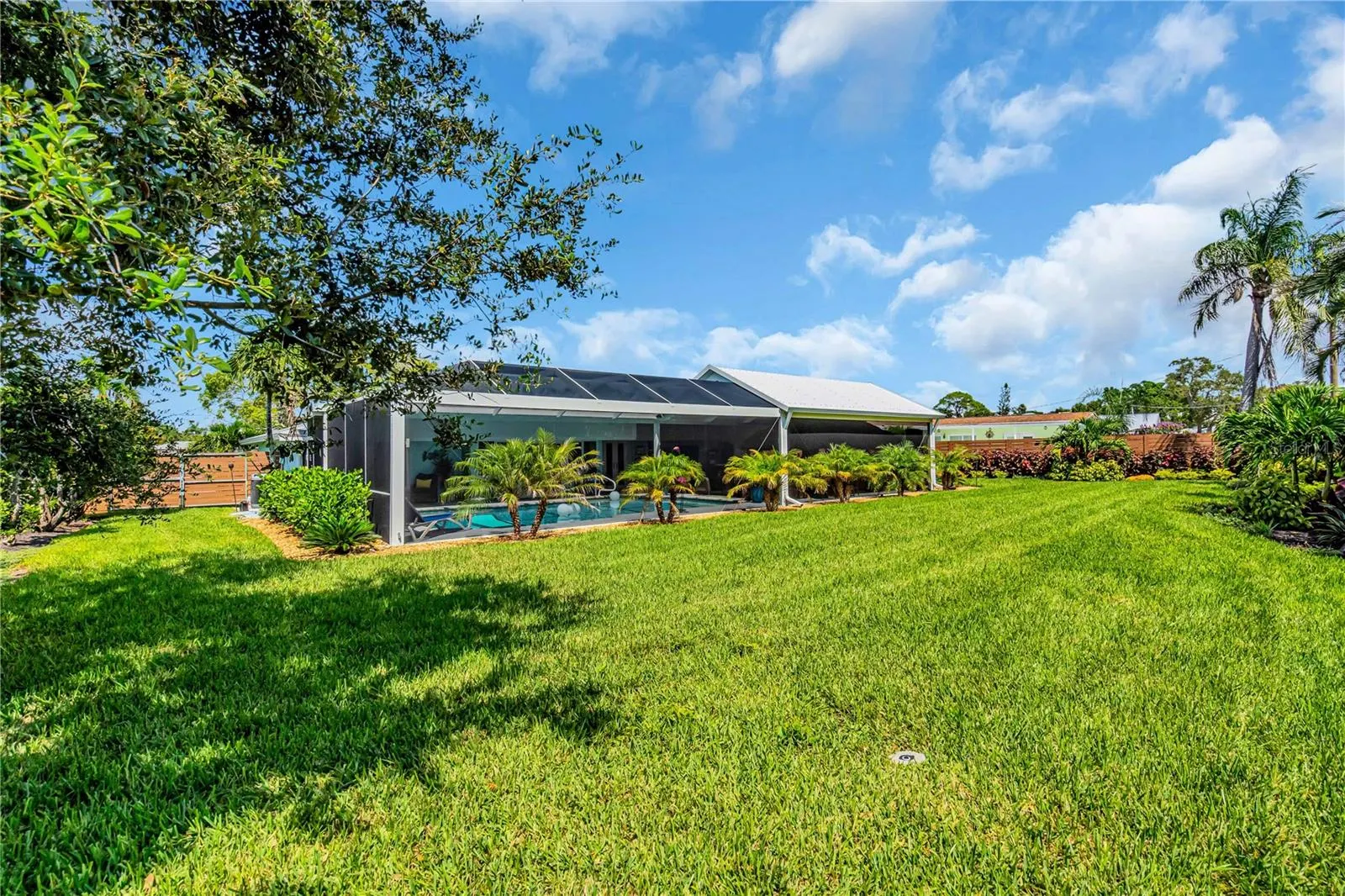 7817 ALHAMBRA DR