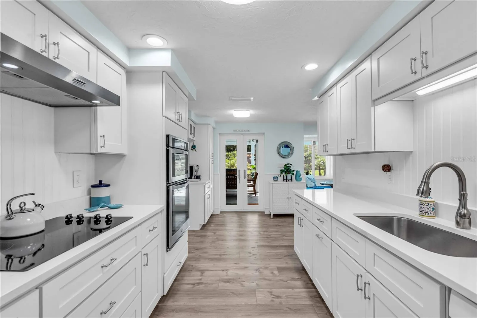 7817 ALHAMBRA DR