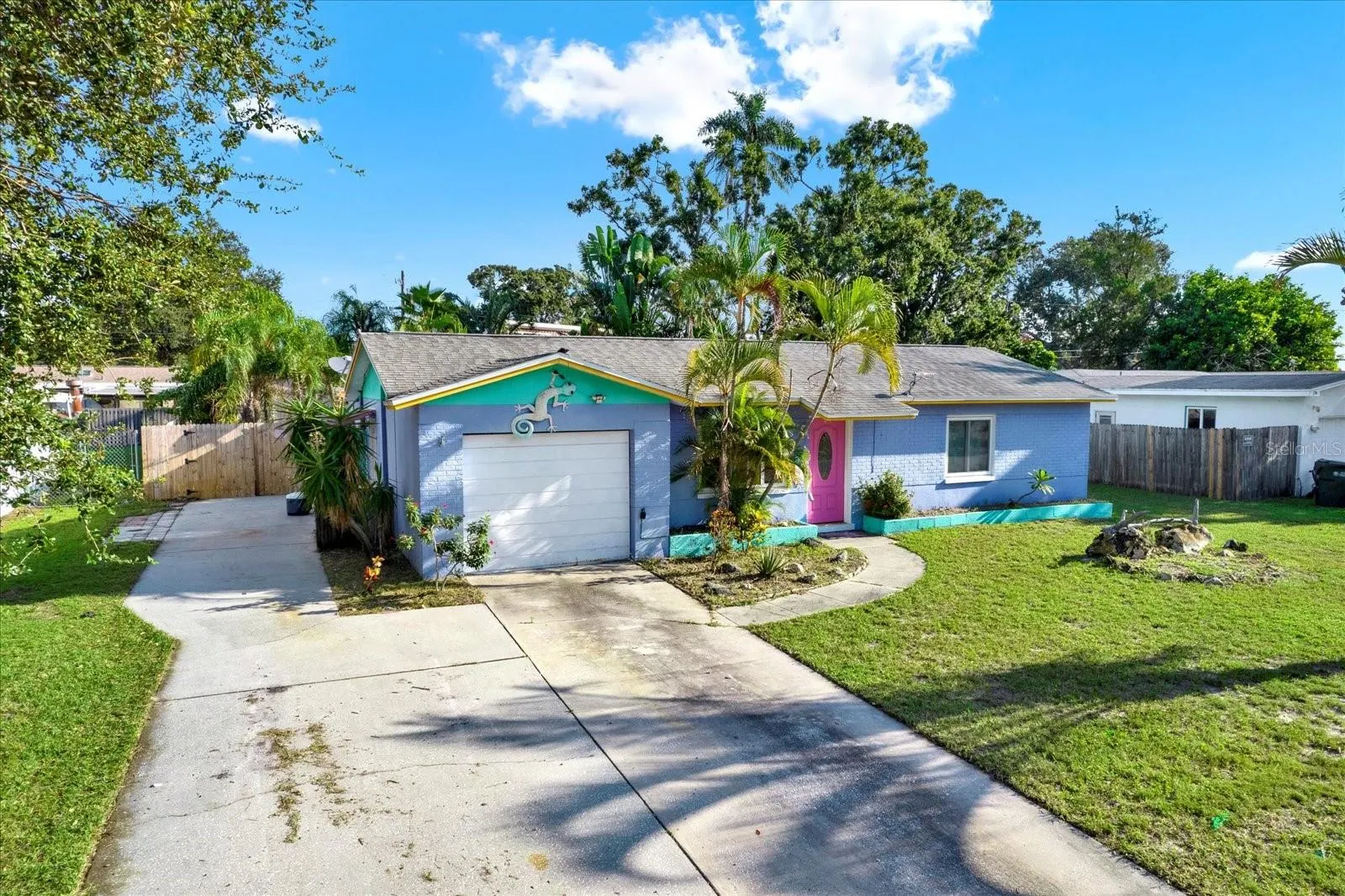 720 ORANGEVIEW DR