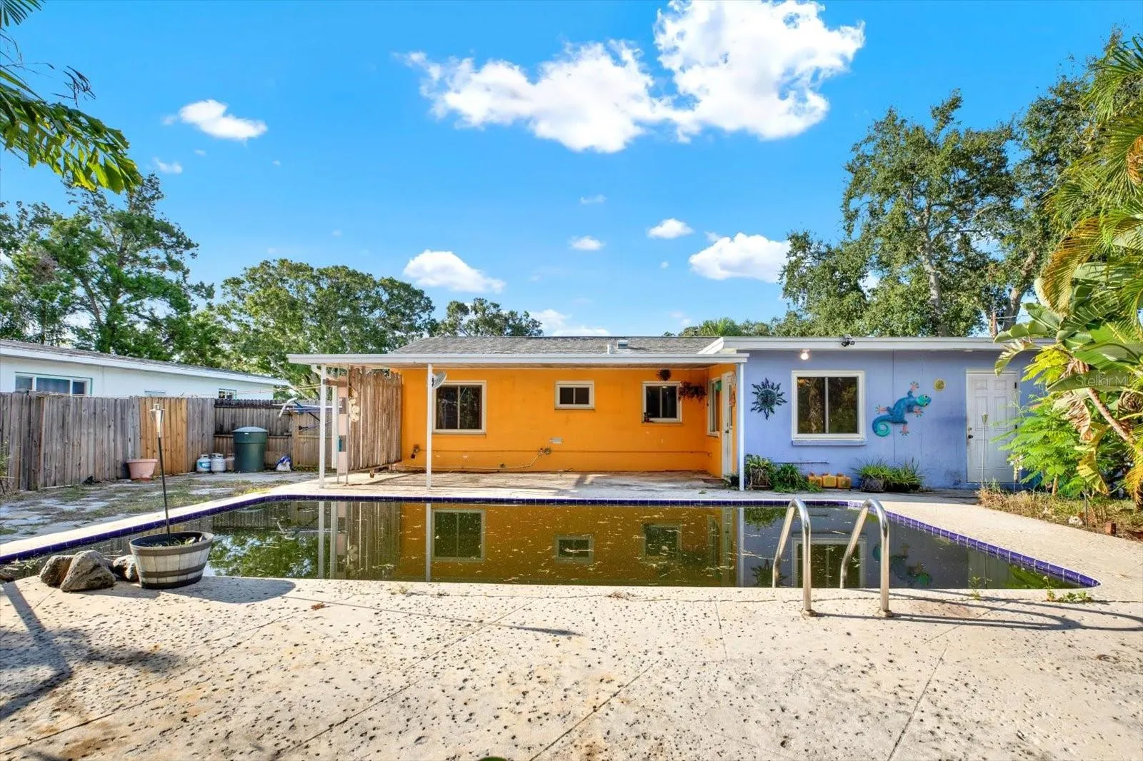 720 ORANGEVIEW DR