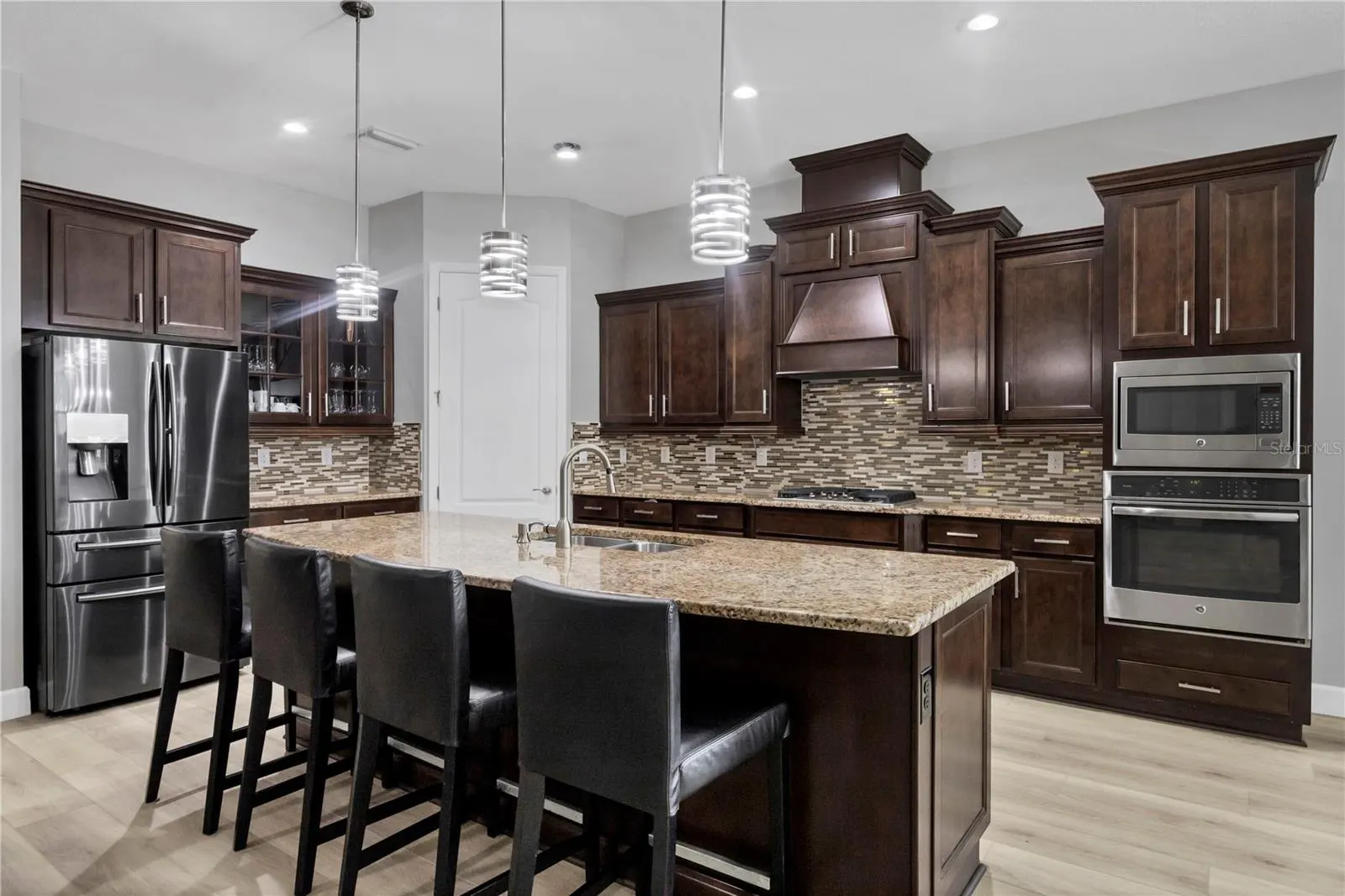 5410 TITLE ROW DR