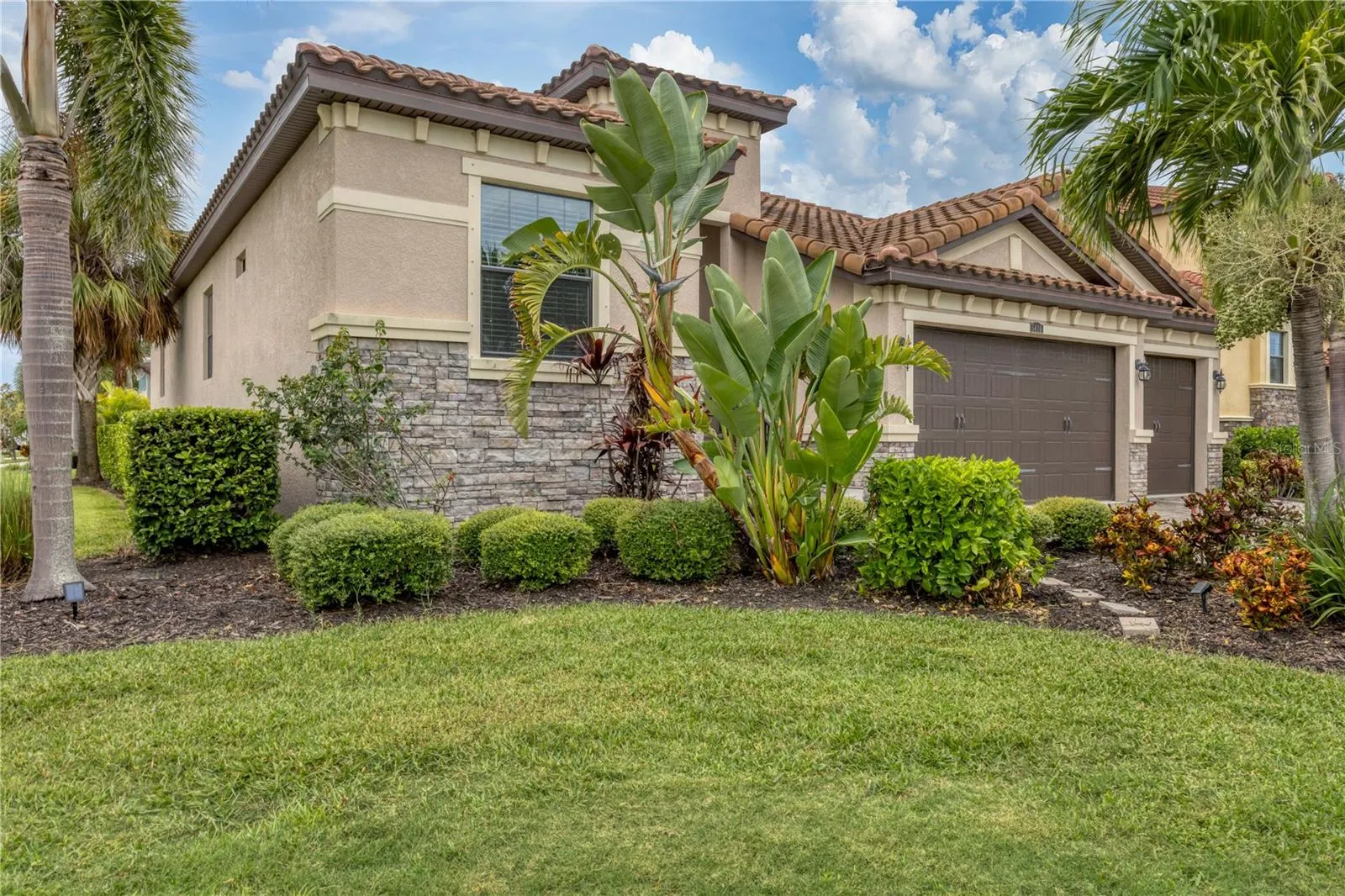 5410 TITLE ROW DR