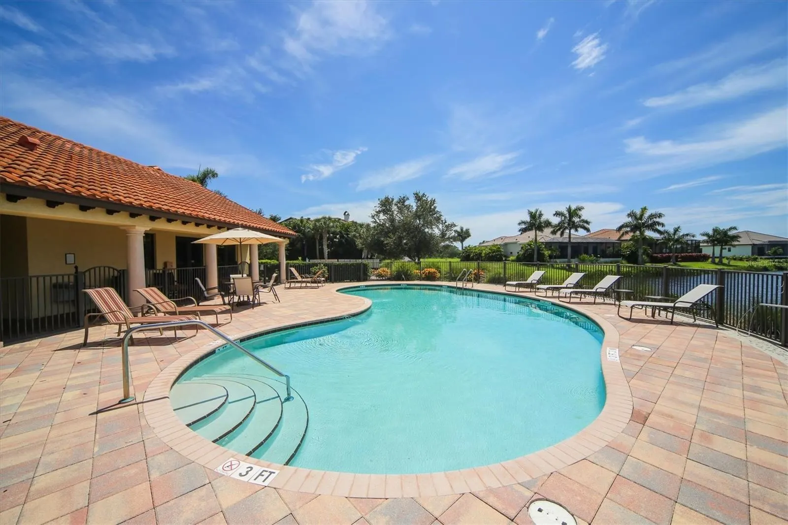 5410 TITLE ROW DR