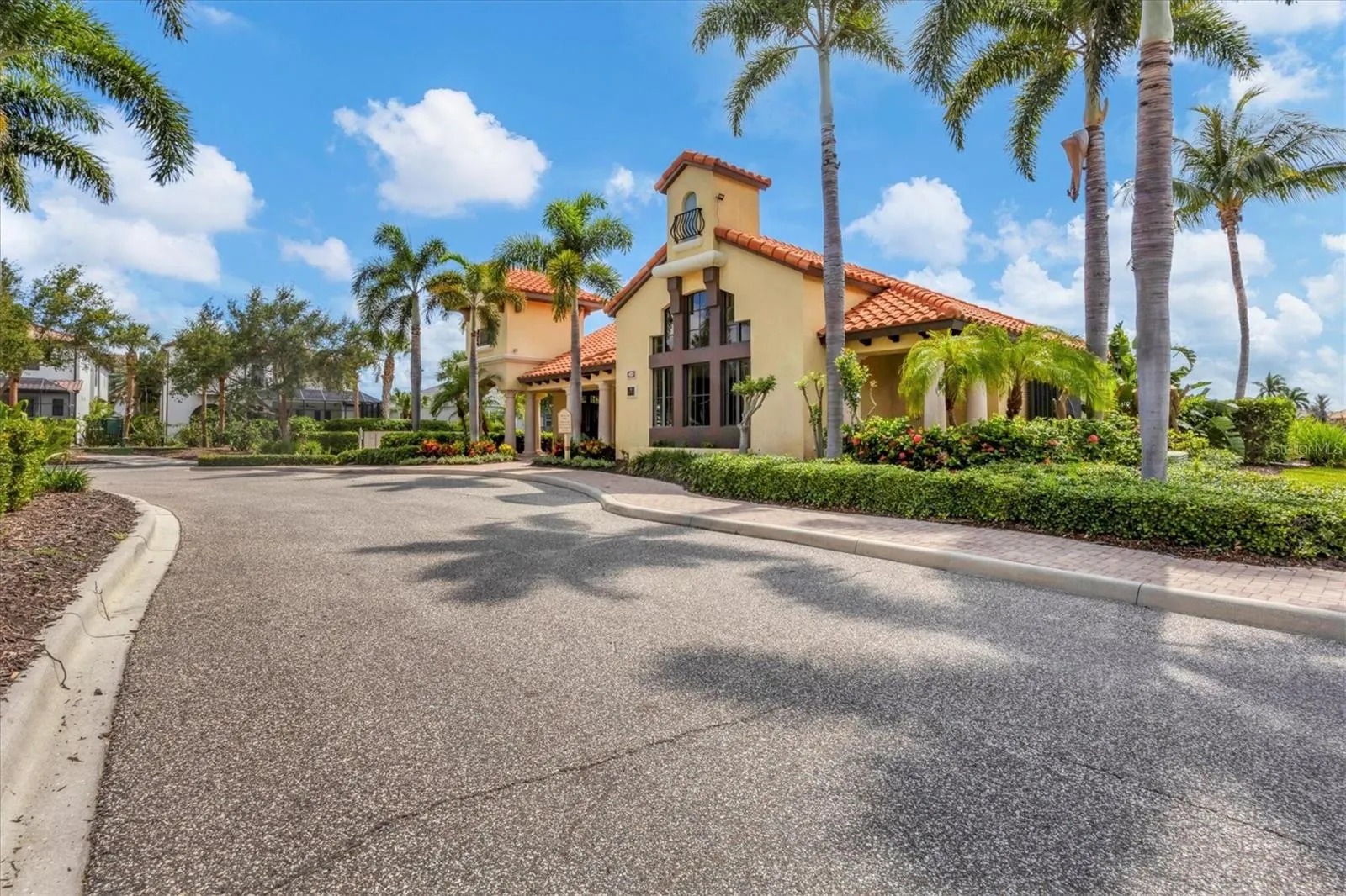 5410 TITLE ROW DR