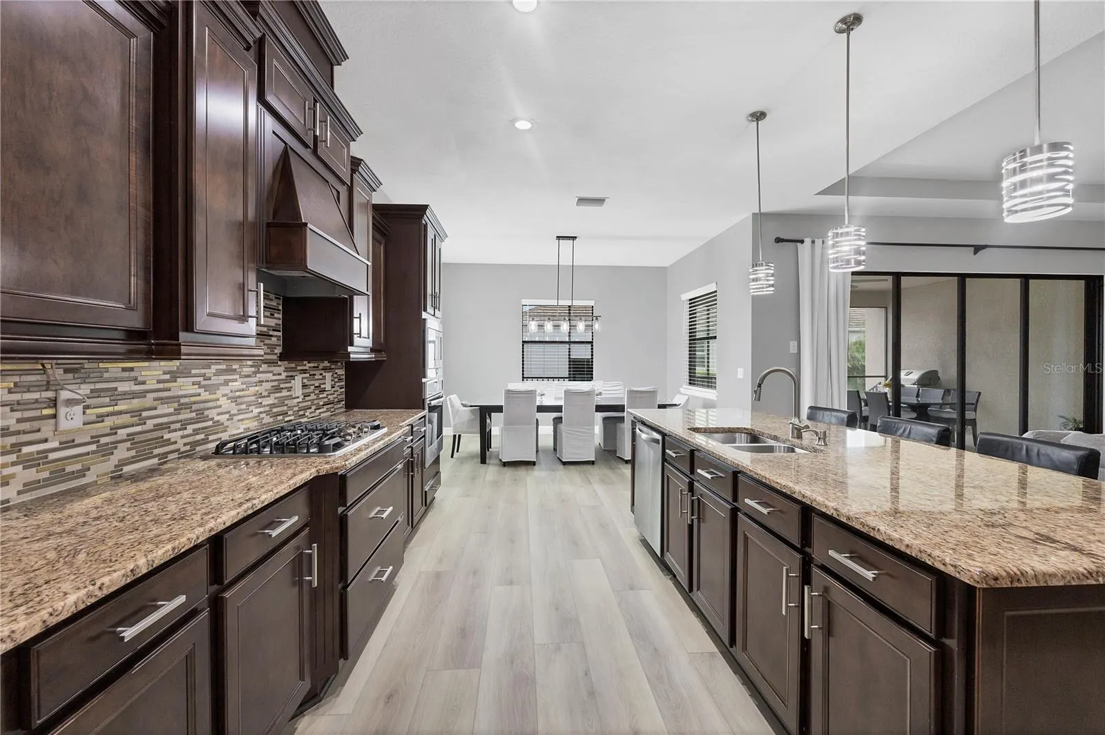 5410 TITLE ROW DR