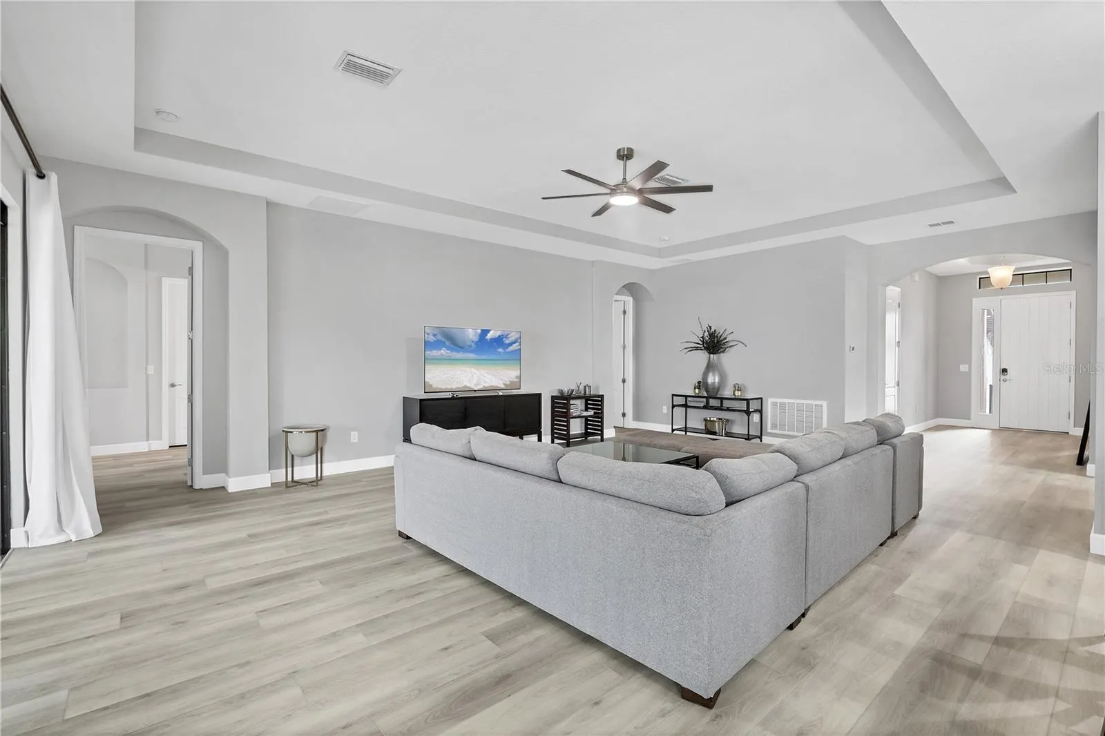 5410 TITLE ROW DR