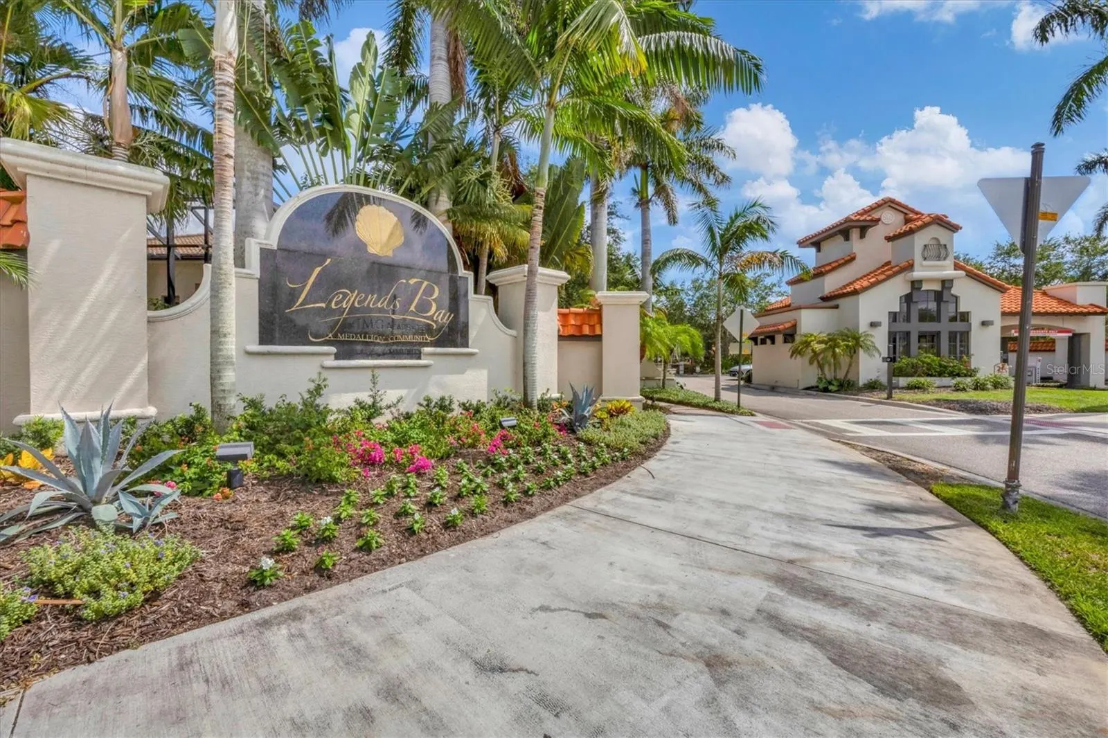 5410 TITLE ROW DR